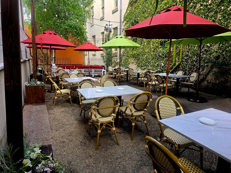 Serafini's courtyard dining area